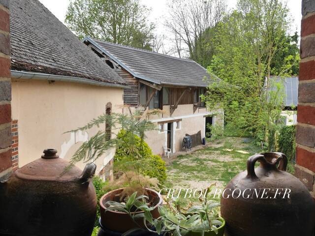 Bien vendu Maison maison ancienne 5 pièces 145 m² Leugny 89130