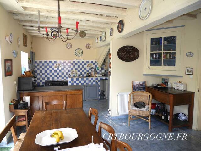 Bien vendu Maison maison ancienne 5 pièces 145 m² Leugny 89130