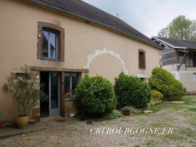 Bien vendu Maison maison ancienne 5 pièces 145 m² Leugny 89130