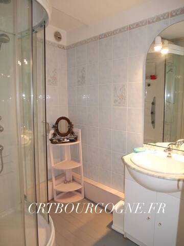 Bien vendu Maison maison ancienne 5 pièces 145 m² Leugny 89130