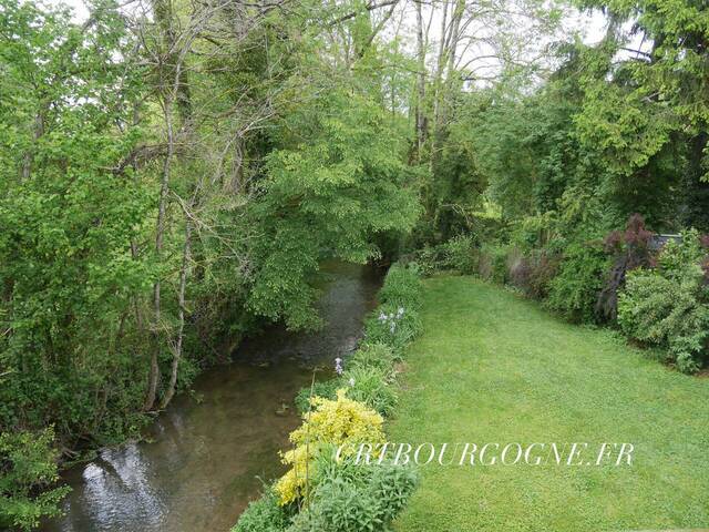 Bien vendu Maison maison ancienne 5 pièces 145 m² Leugny 89130