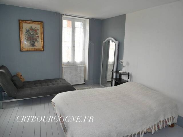 Bien vendu Maison maison ancienne 5 pièces 145 m² Leugny 89130