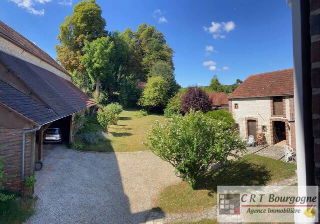 Vente Maison maison ancienne 8 pièces 208.88 m² Toucy 89130