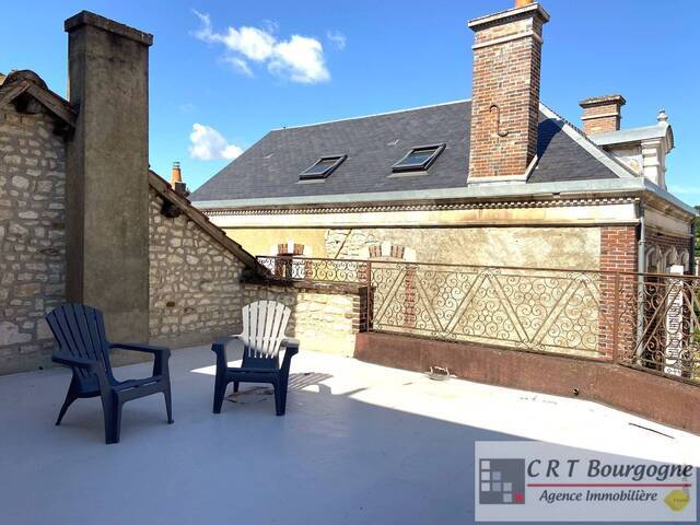 Vente Maison maison ancienne 8 pièces 208.88 m² Toucy 89130