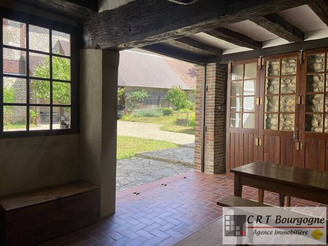 Vente Maison maison ancienne 8 pièces 208.88 m² Toucy 89130