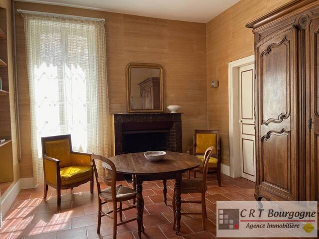 Vente Maison maison ancienne 8 pièces 208.88 m² Toucy 89130