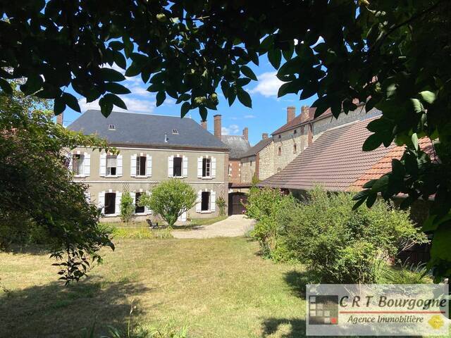 Vente Maison maison ancienne 8 pièces 208.88 m² Toucy 89130