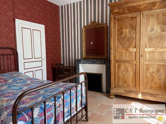 Vente Maison maison ancienne 8 pièces 208.88 m² Toucy 89130