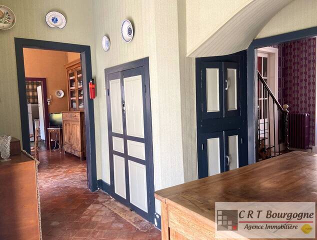 Vente Maison maison ancienne 8 pièces 208.88 m² Toucy 89130