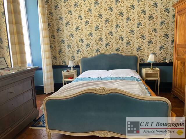 Vente Maison maison ancienne 8 pièces 208.88 m² Toucy 89130