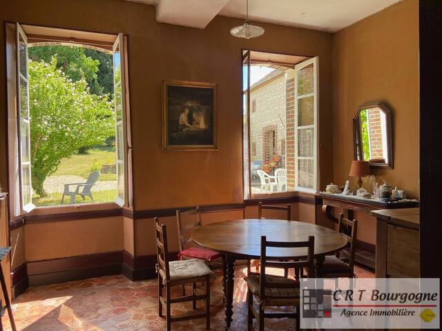 Vente Maison maison ancienne 8 pièces 208.88 m² Toucy 89130