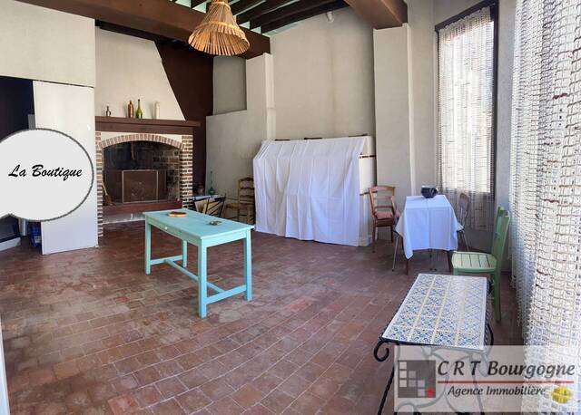 Vente Maison maison ancienne 8 pièces 208.88 m² Toucy 89130