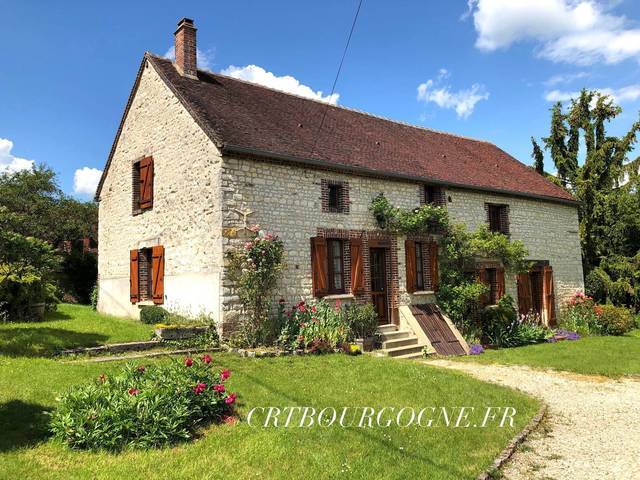 Bien vendu Maison maison ancienne 5 pièces 165 m² Toucy 89130