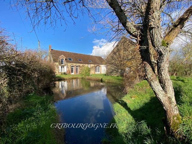 Bien vendu Maison longère 4 pièces 120 m² Toucy 89130