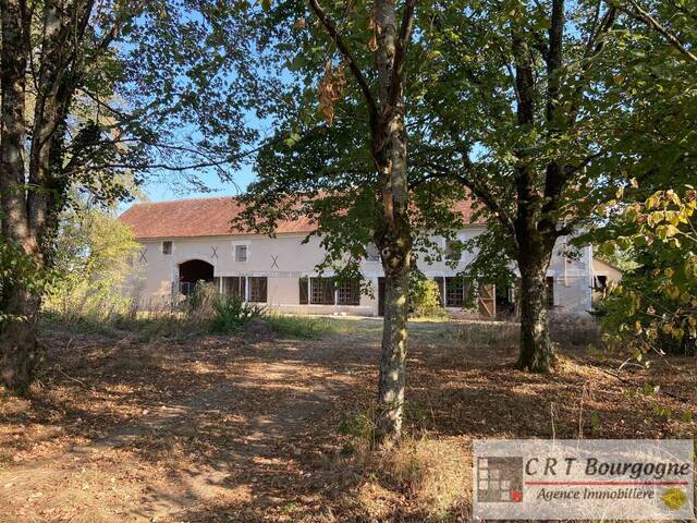 Bien vendu Maison corps de ferme 8 pièces 230 m² Saints en puisaye 89520