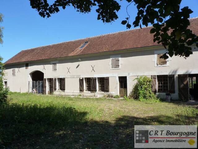 Bien vendu Maison corps de ferme 8 pièces 230 m² Saints en puisaye 89520