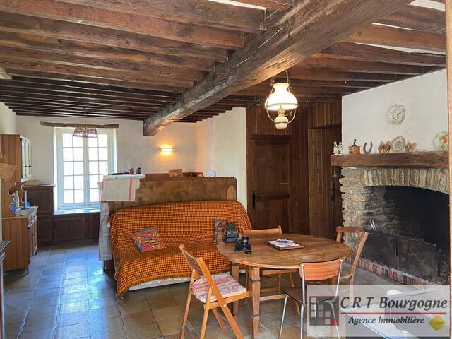 Bien vendu Maison corps de ferme 8 pièces 230 m² Saints en puisaye 89520