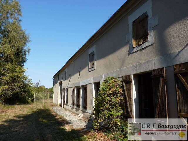 Bien vendu Maison corps de ferme 8 pièces 230 m² Saints en puisaye 89520