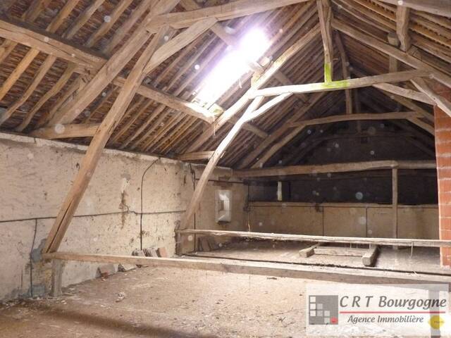 Bien vendu Maison corps de ferme 8 pièces 230 m² Saints en puisaye 89520