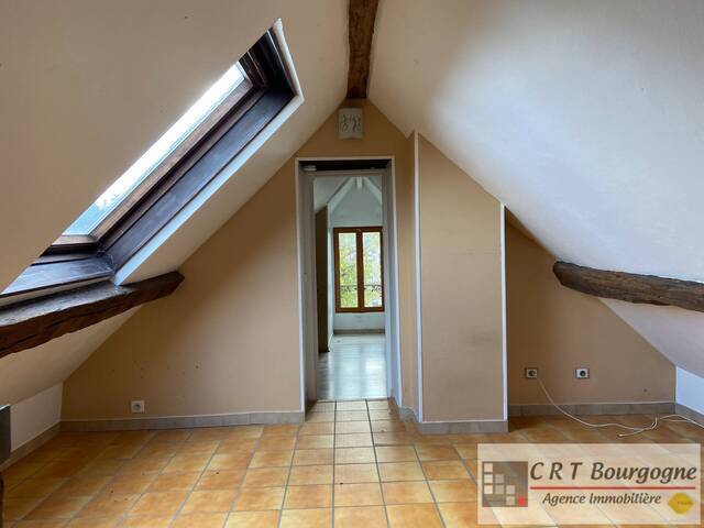 Bien vendu Appartement appartement 5 pièces 90.14 m² Villiers-Saint-Benoît 89130