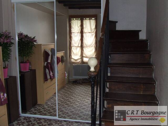 Bien vendu Appartement appartement 5 pièces 90.14 m² Villiers-Saint-Benoît 89130