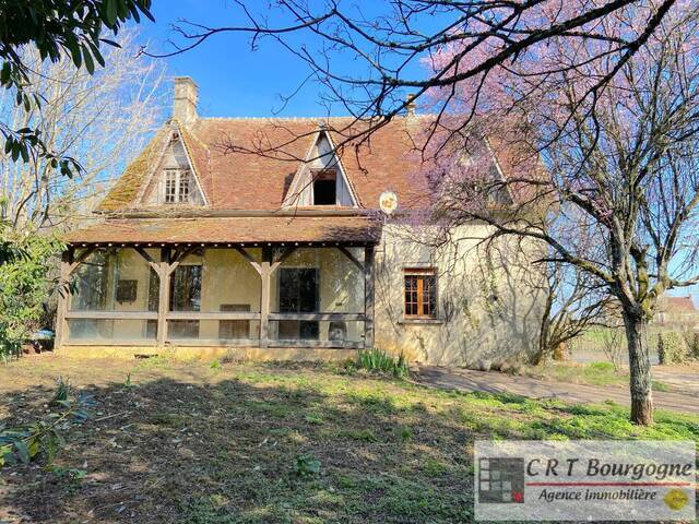 Bien vendu Maison maison ancienne 5 pièces 136 m² Toucy 89130