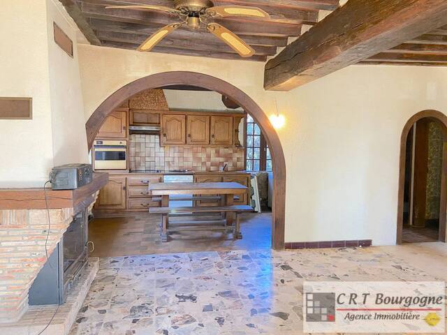 Bien vendu Maison maison ancienne 5 pièces 136 m² Toucy 89130