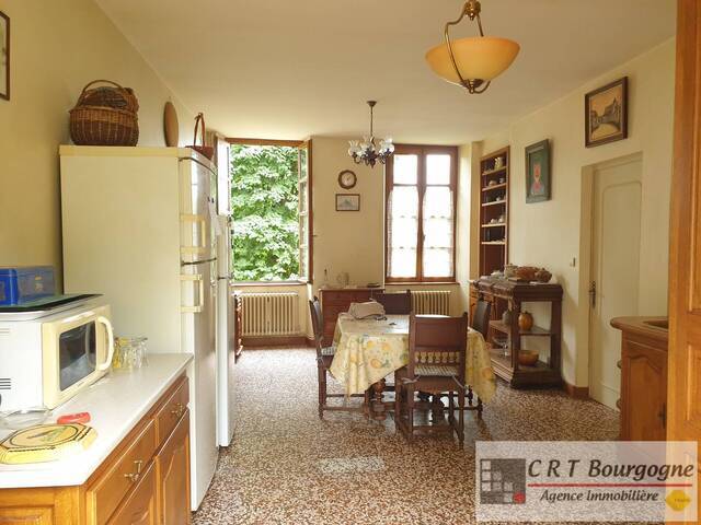 Bien vendu Maison maison ancienne 6 pièces 158 m² Courson-les-Carrières 89560