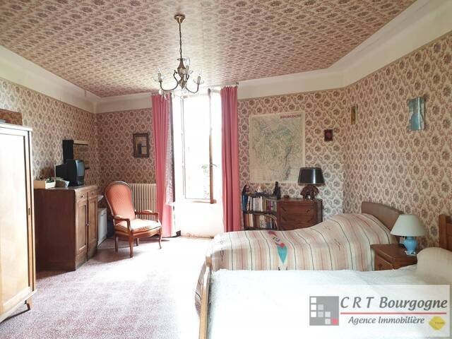 Bien vendu Maison maison ancienne 6 pièces 158 m² Courson-les-Carrières 89560