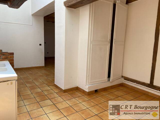 Bien vendu Appartement appartement 4 pièces 70 m² Villiers-Saint-Benoît 89130