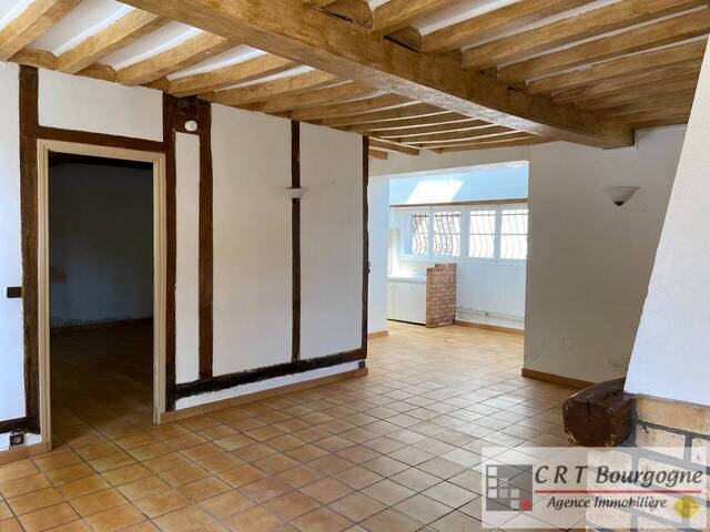 Bien vendu Appartement appartement 4 pièces 70 m² Villiers-Saint-Benoît 89130