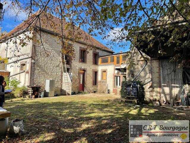 Bien vendu Maison corps de ferme 9 pièces 192 m² Merry-la-Vallée 89110