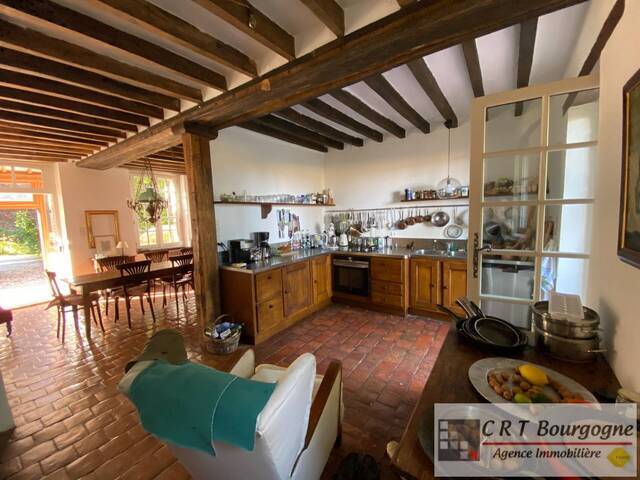 Vente Maison maison ancienne 6 pièces 158 m² Toucy 89130