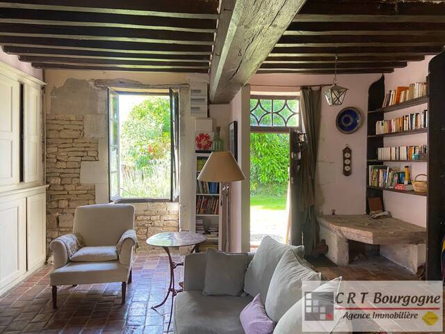 Vente Maison maison ancienne 6 pièces 147 m² Sougères-en-Puisaye 89520