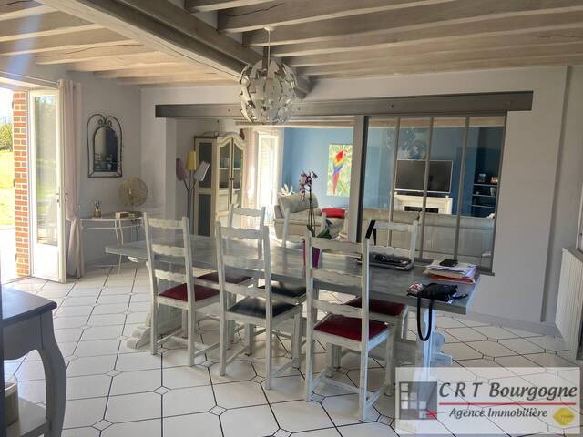 Vente Maison maison ancienne 9 pièces 177 m² Toucy 89130