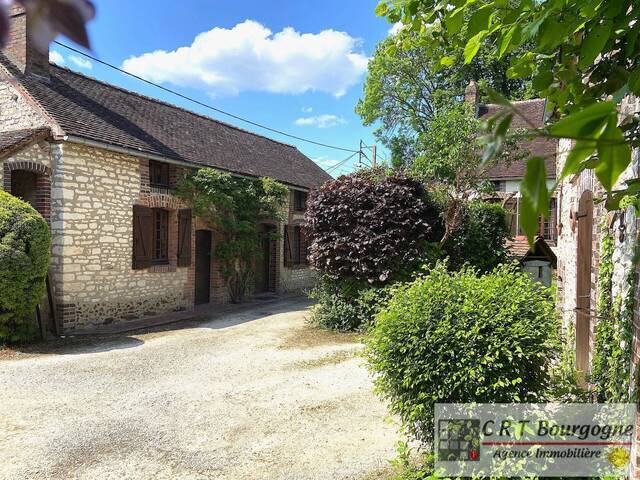 Vente Maison longère 9 pièces 250 m² Toucy 89130