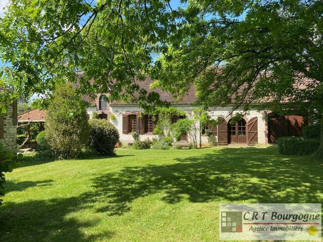 Vente Maison longère 9 pièces 250 m² Toucy 89130