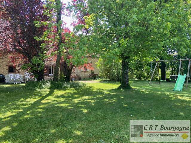 Vente Maison longère 9 pièces 250 m² Toucy 89130