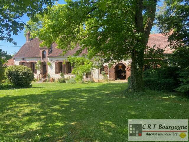Vente Maison longère 9 pièces 250 m² Toucy 89130