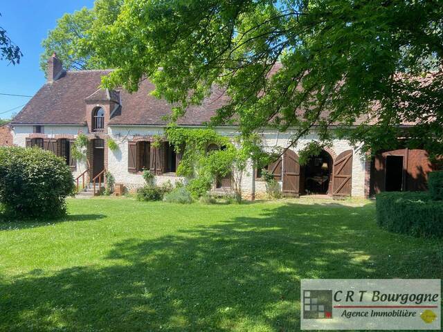 Vente Maison longère 9 pièces 250 m² Toucy 89130