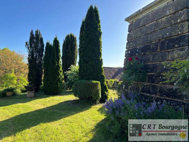 Vente Maison château 12 pièces 370 m² Toucy 89130
