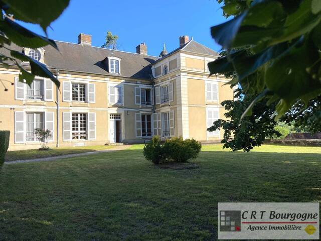 Vente Maison château 12 pièces 370 m² Toucy 89130