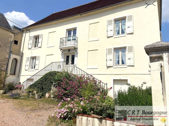 Vente Maison maison ancienne 7 pièces 215 m² Ouanne 89560