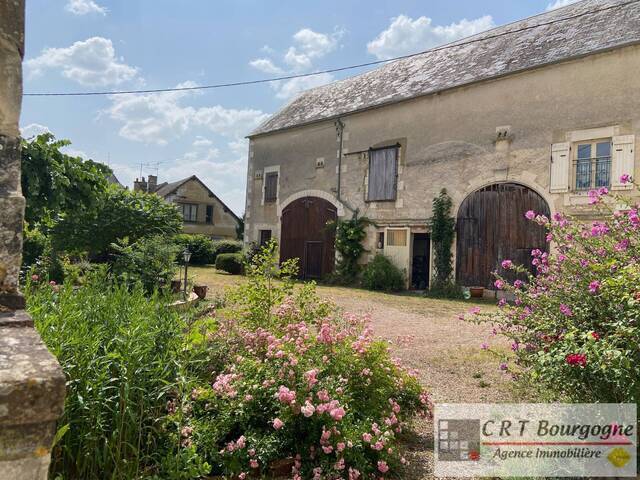 Vente Maison maison ancienne 7 pièces 215 m² Ouanne 89560