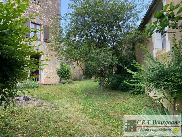 Vente Maison maison ancienne 7 pièces 215 m² Ouanne 89560