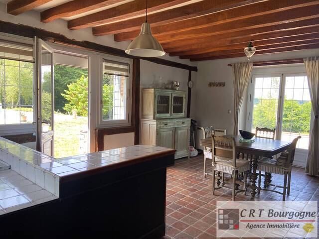 Vente Maison corps de ferme 7 pièces 223 m² Toucy 89130