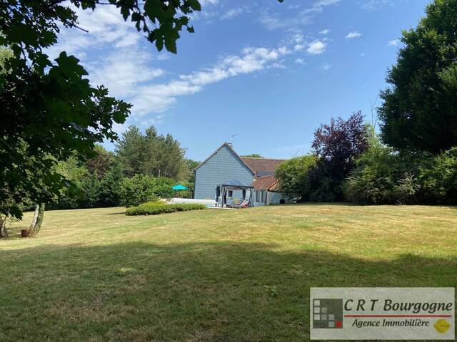 Vente Maison corps de ferme 7 pièces 223 m² Toucy 89130