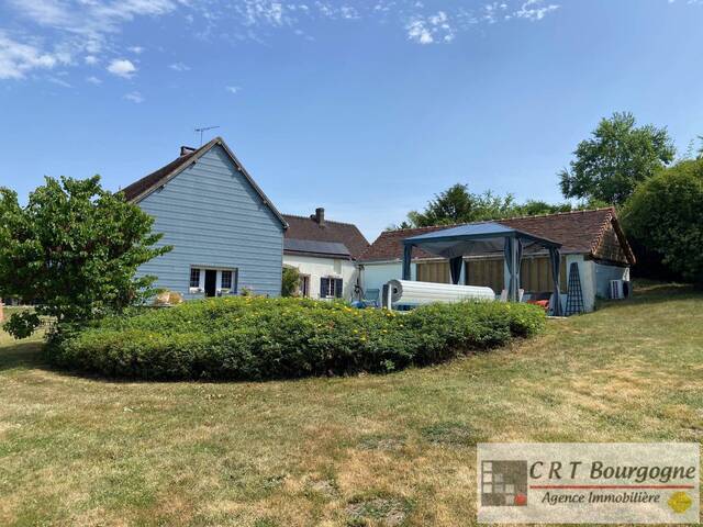 Vente Maison corps de ferme 7 pièces 223 m² Toucy 89130