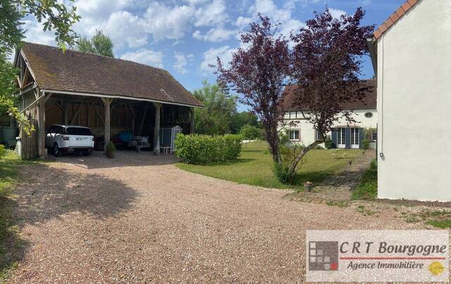 Vente Maison corps de ferme 7 pièces 223 m² Toucy 89130