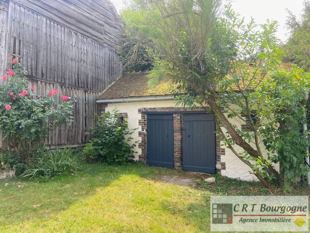 Vente Maison corps de ferme 7 pièces 223 m² Toucy 89130